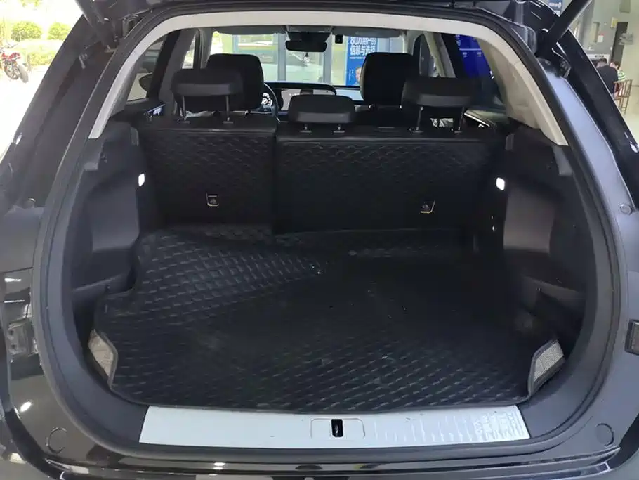 Hongqi HS5 Facelift 2.0 T Connected Flagship Enjoyment