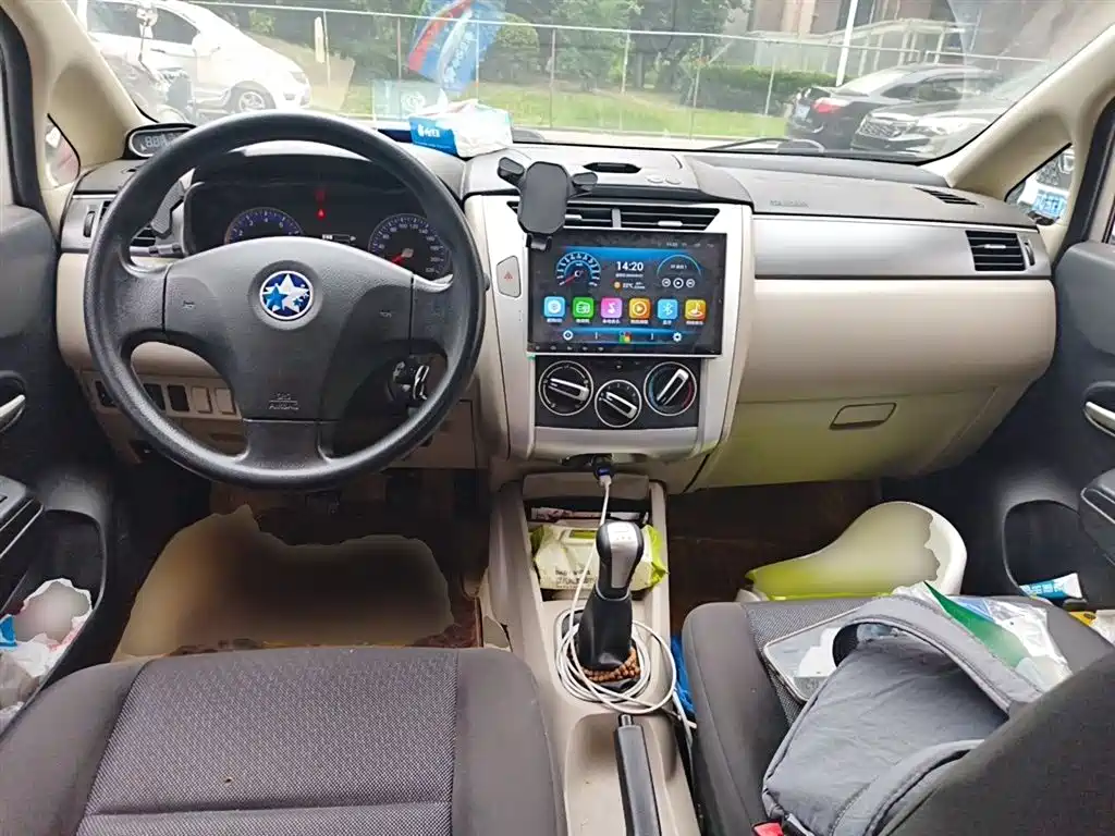 Venucia R50 1.6 L Manual Fashion