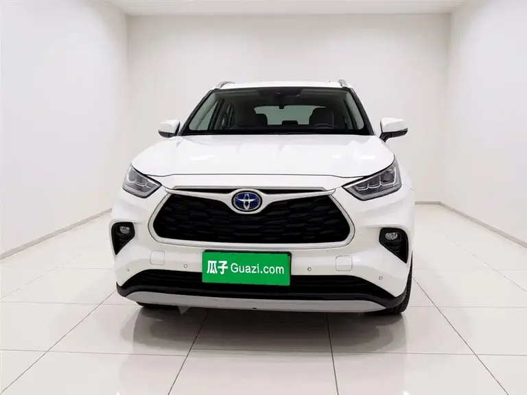 Toyota Highlander 2.5 L Smart e-Hybrid Dual Engine 4 WD Distinguished 7-seat