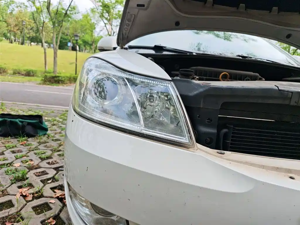 Octavia Classic 1.6 L Auto Yijie