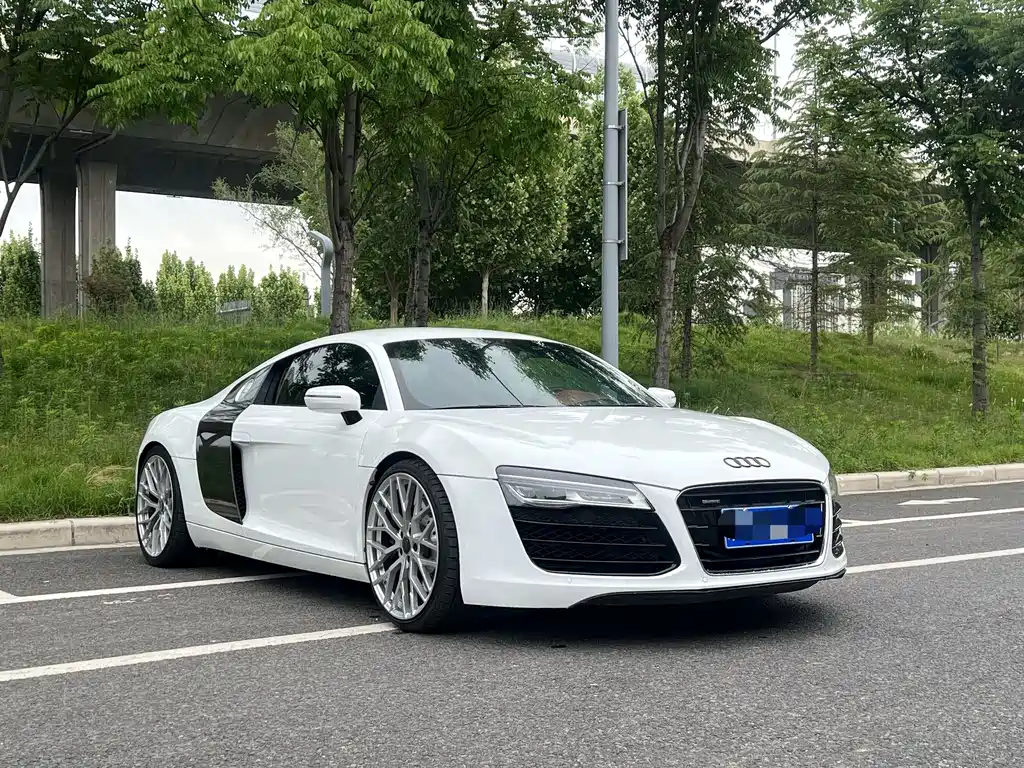 Audi R8 4.2 FSI quattro