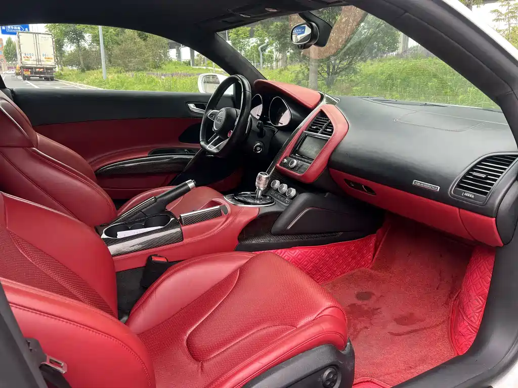 Audi R8 4.2 FSI quattro