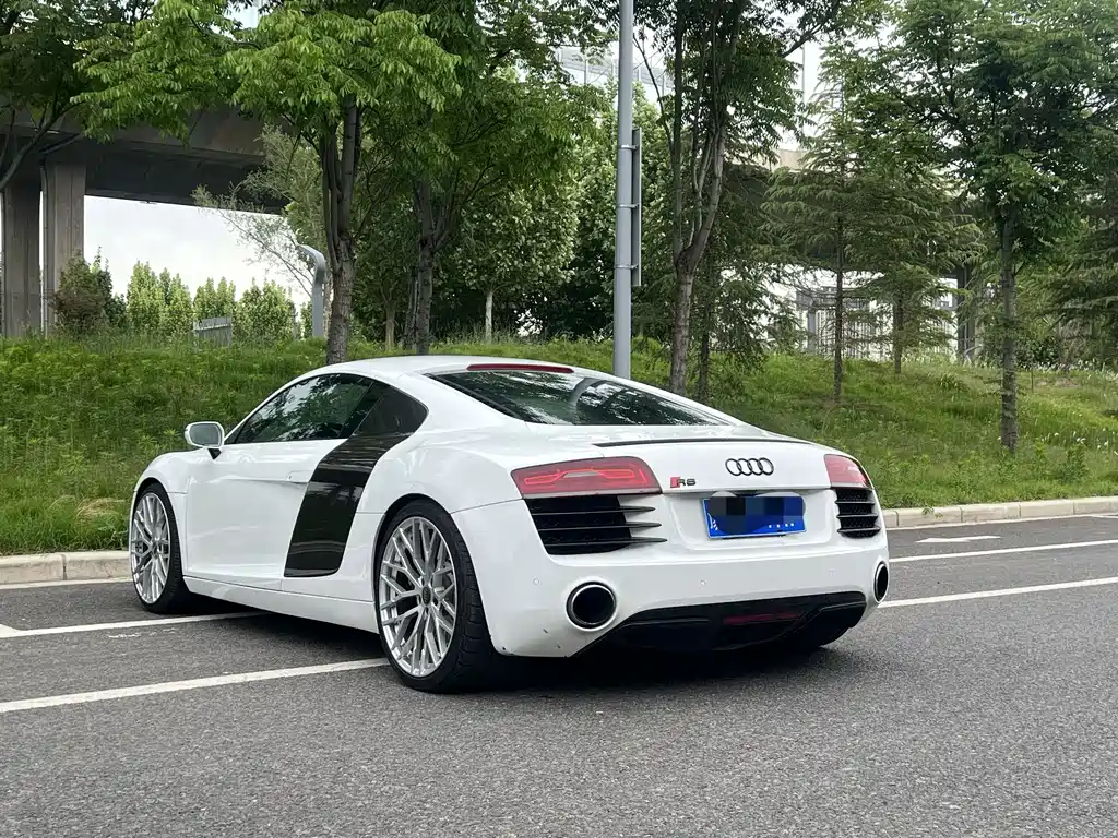Audi R8 4.2 FSI quattro