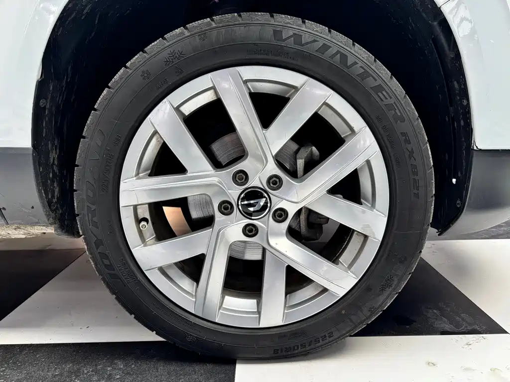 Jetta VS5 280 TSI Auto Progressive
