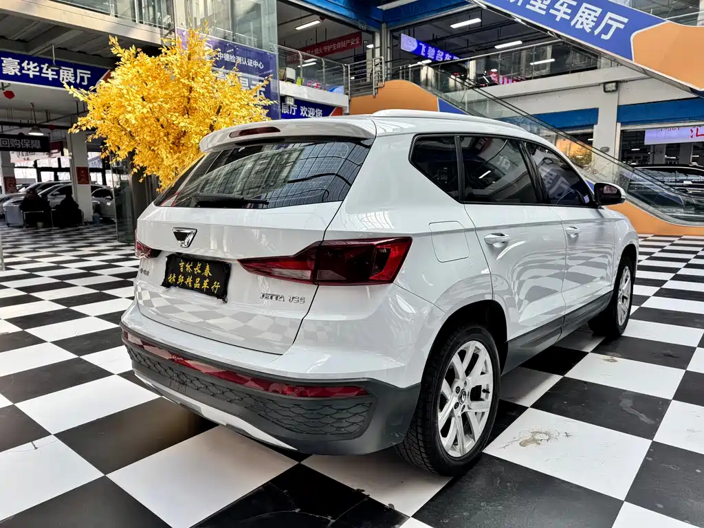 Jetta VS5 280 TSI Auto Progressive