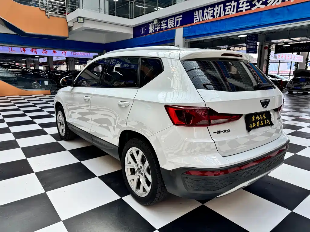 Jetta VS5 280 TSI Auto Progressive