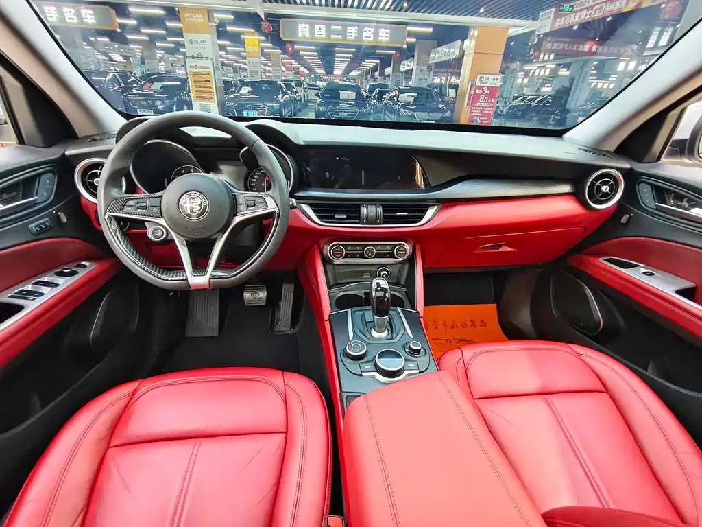 Stelvio 2.0 T 200 HP Elite