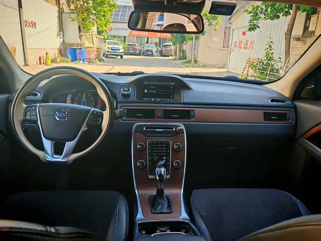 Volvo S80 L 沃尔沃S80 L 2015款 2.0 T T5 智雅版
