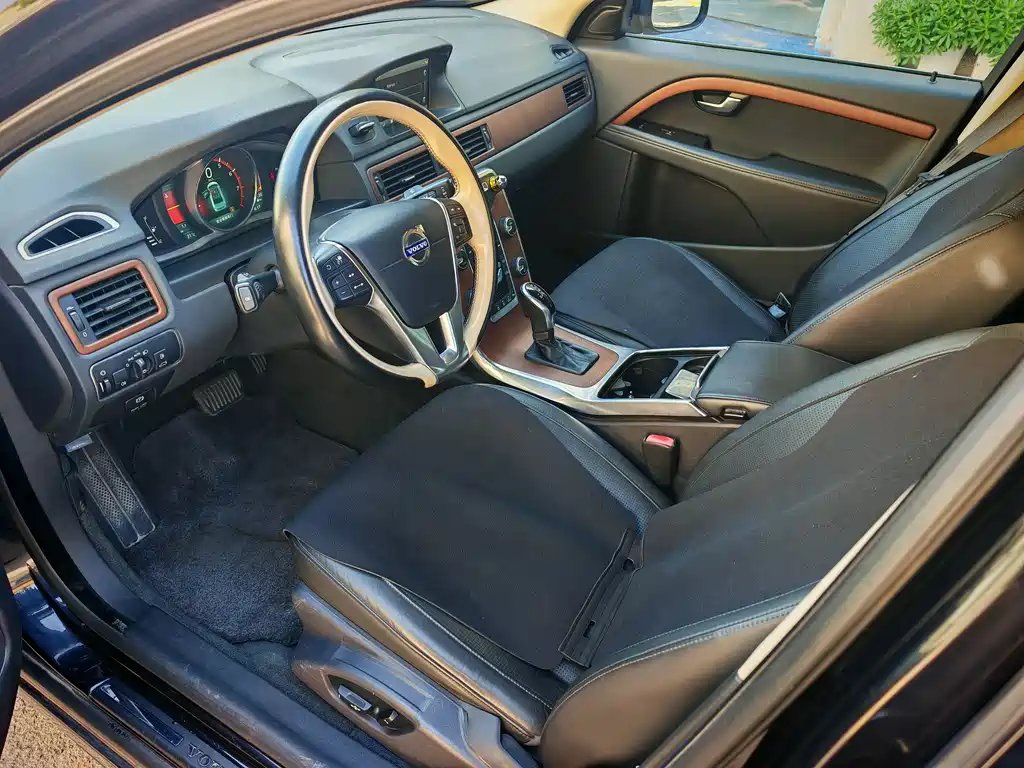 Volvo S80 L 沃尔沃S80 L 2015款 2.0 T T5 智雅版
