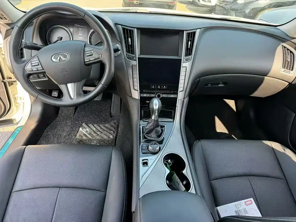 Infiniti Q50 L 2.0 T Joy