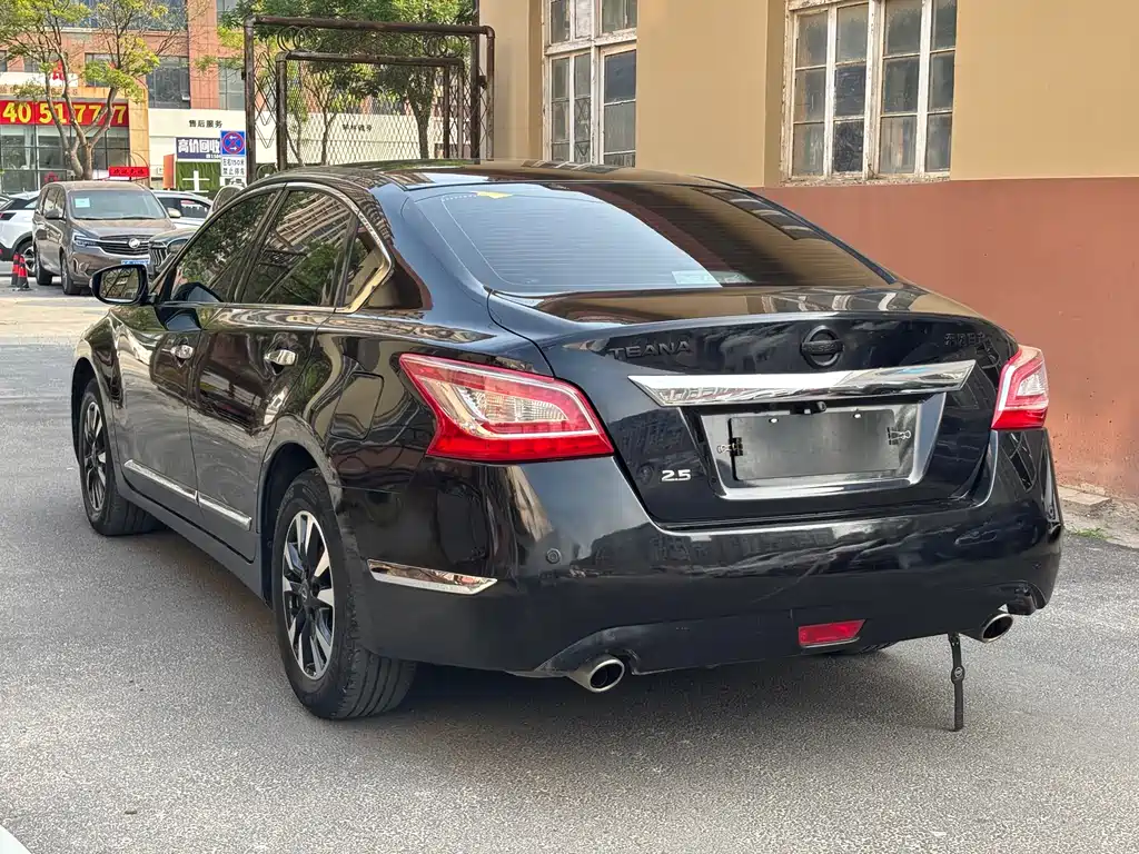 Teana 2.5 L XL Leading