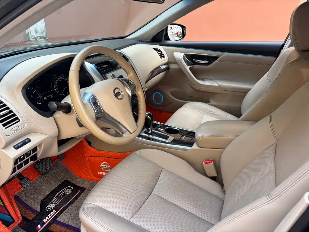 Teana 2.5 L XL Leading