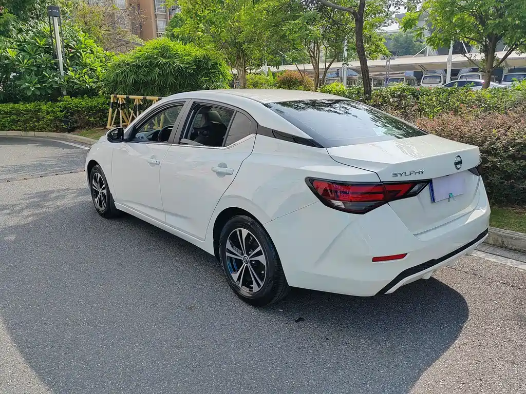 Sylphy 1.6 L XL CVT Joy