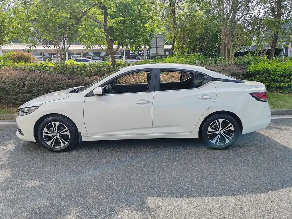 Sylphy 1.6 L XL CVT Joy