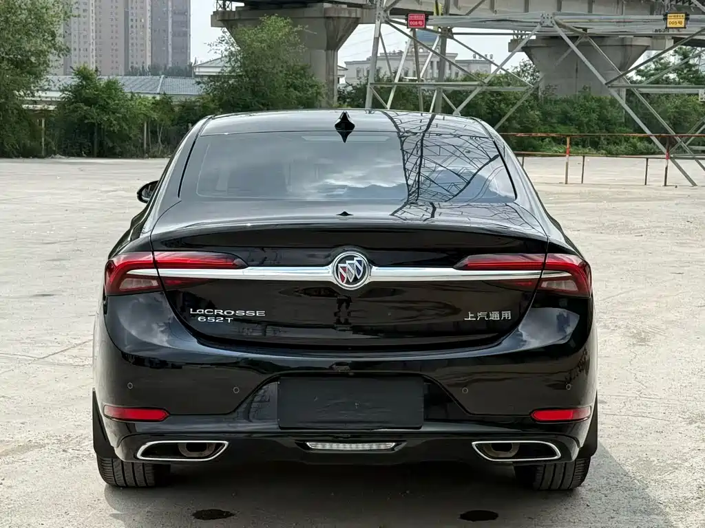 LaCrosse 652 T Luxury
