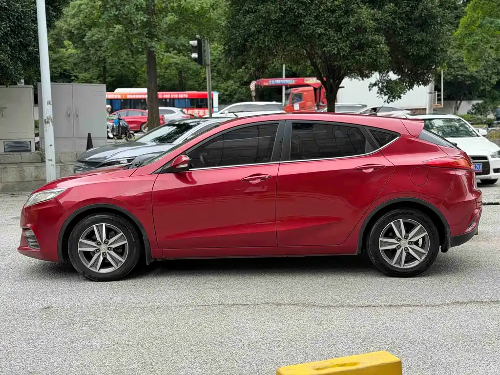 Eado XT 1.6 L Manual Handsome Cool CN-IV