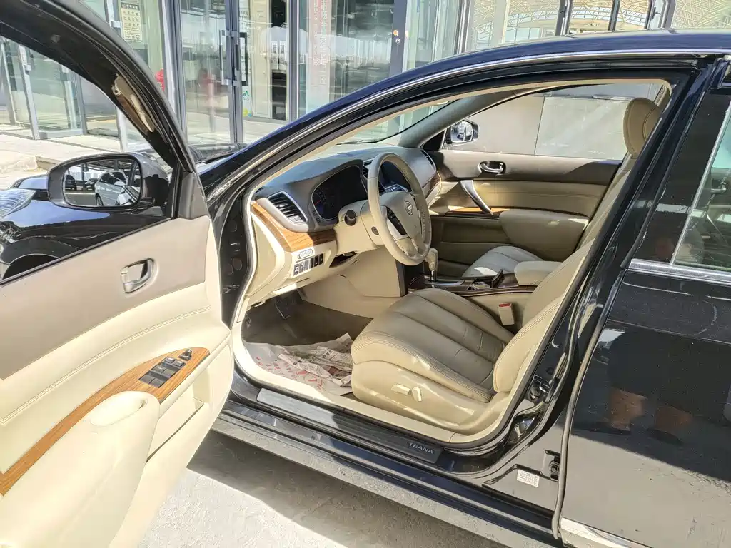 Teana 2.0 L XL Comfort