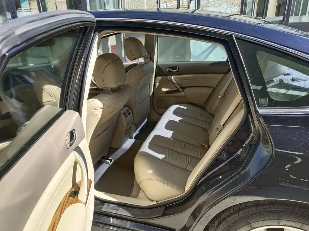 Teana 2.0 L XL Comfort