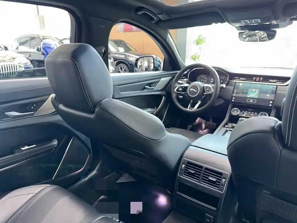 Jaguar XFL XFL 2.0 T P250 2 WD Premium Luxury