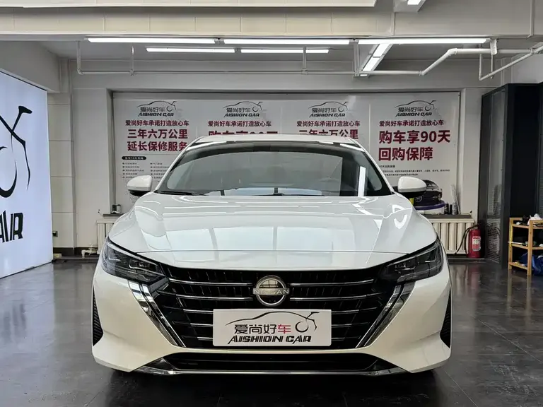 Nissan Sylphy 1.6 L CVT Joy