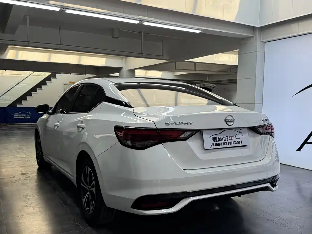 Sylphy 1.6 L CVT Joy