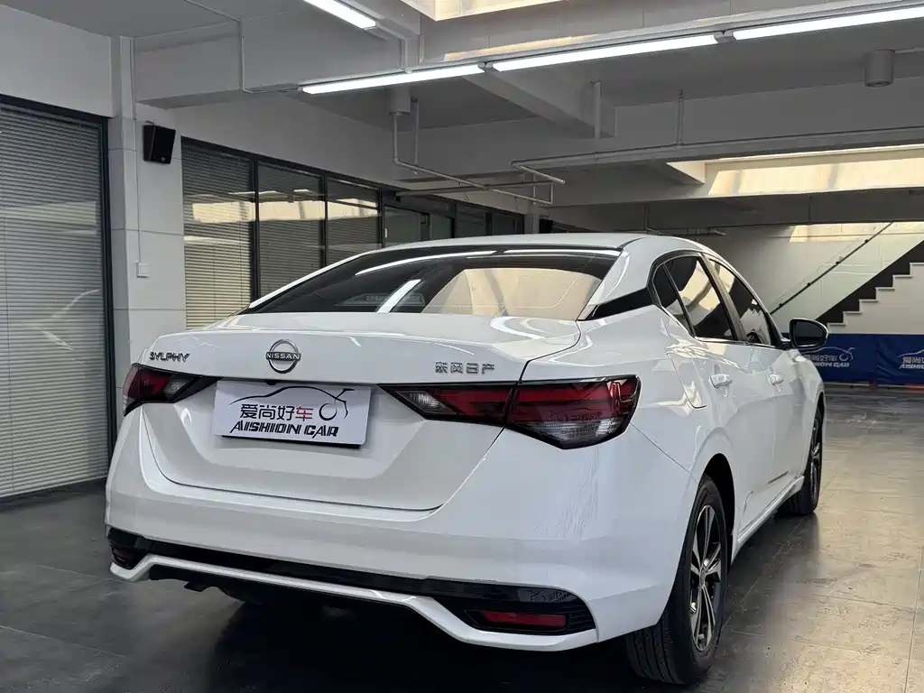 Sylphy 1.6 L CVT Joy