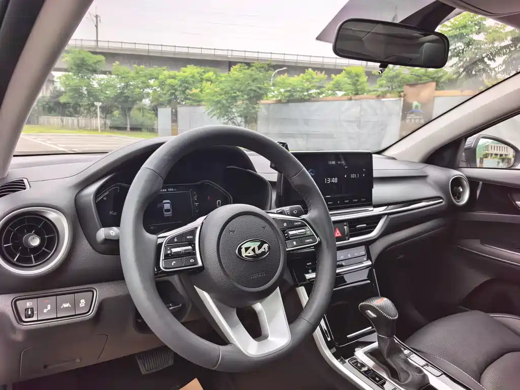 Kia K3 1.5 L CVT Luxury