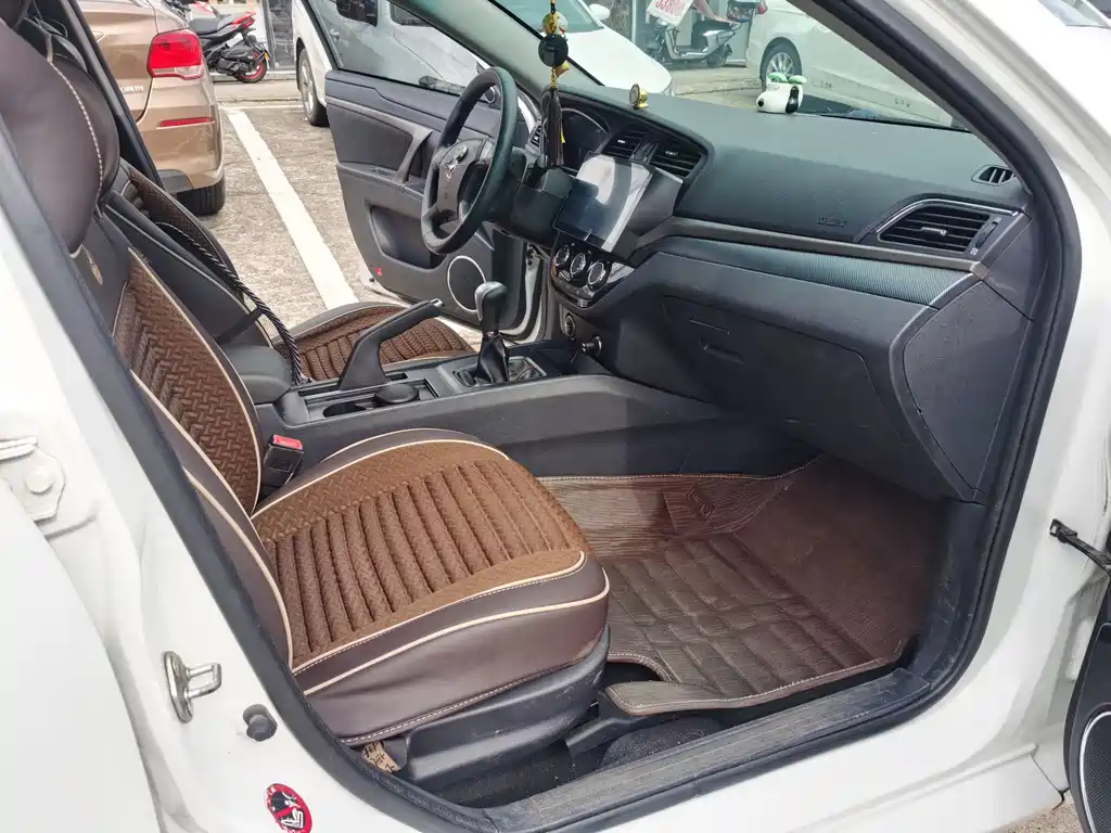 Haima M6 海马M6 2017款 1.6 L 手动舒适型