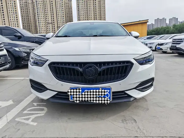 Buick Regal 20 T Luxury CN-V