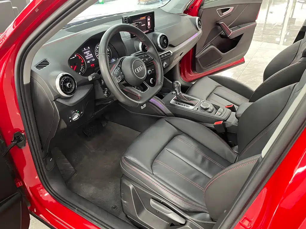 Audi Q2 L 35 TFSI Progressive Dynamic