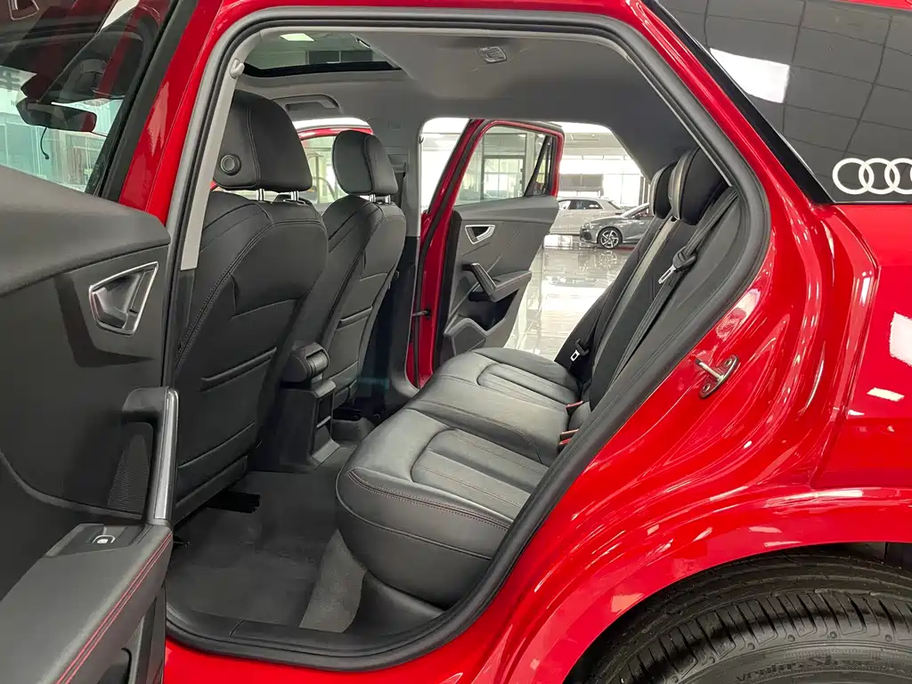 Audi Q2 L 35 TFSI Progressive Dynamic