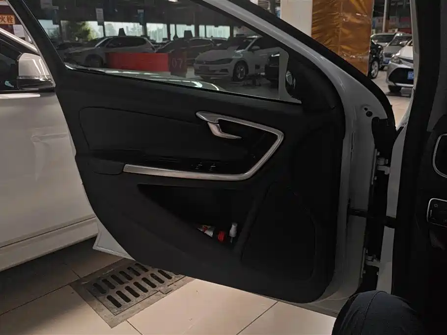 Volvo S60 S60 L T4 Smart Vision