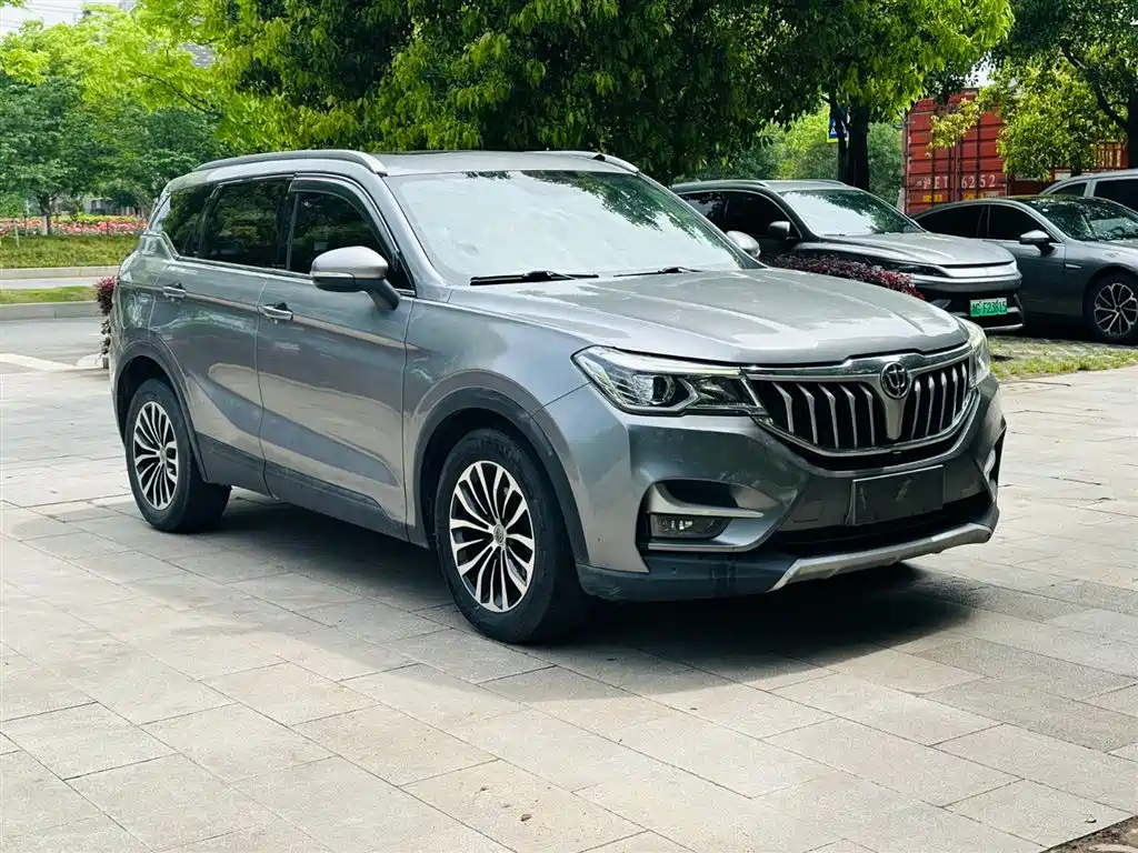 Brilliance V6 1.5 T Auto Distinguished