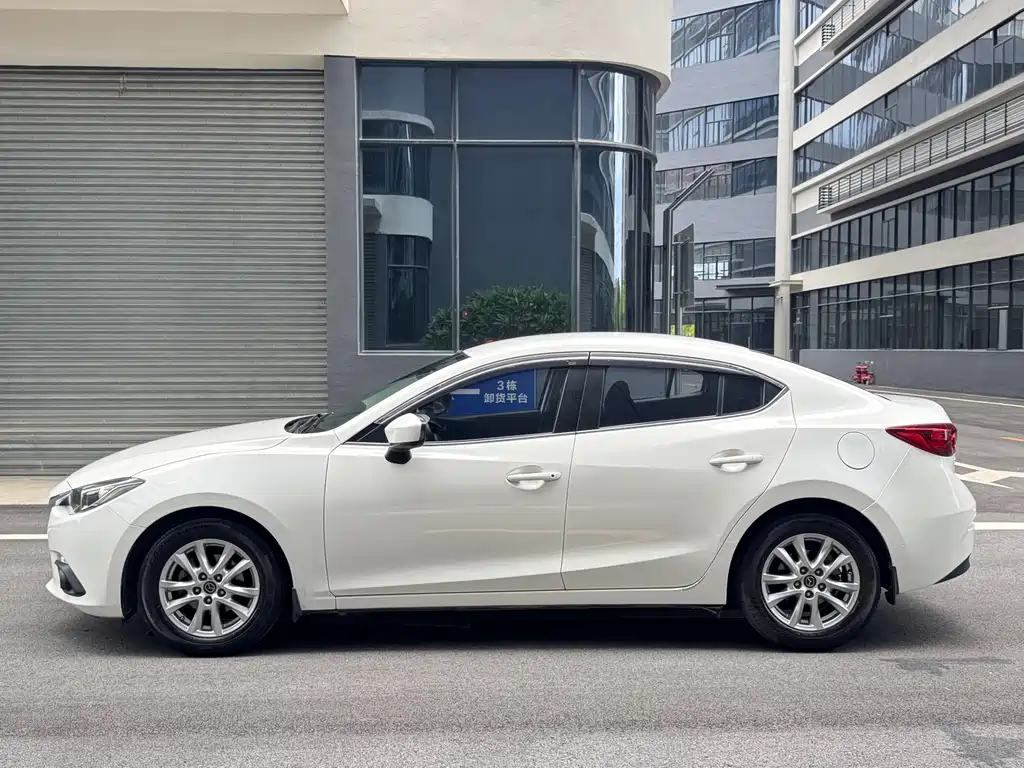 Mazda 3 Axela Sedan 1.5 L Auto Comfort