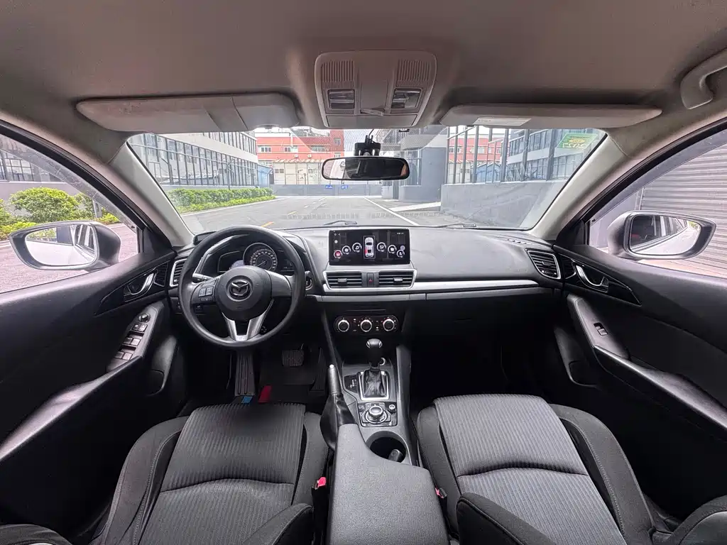 Mazda 3 Axela Sedan 1.5 L Auto Comfort