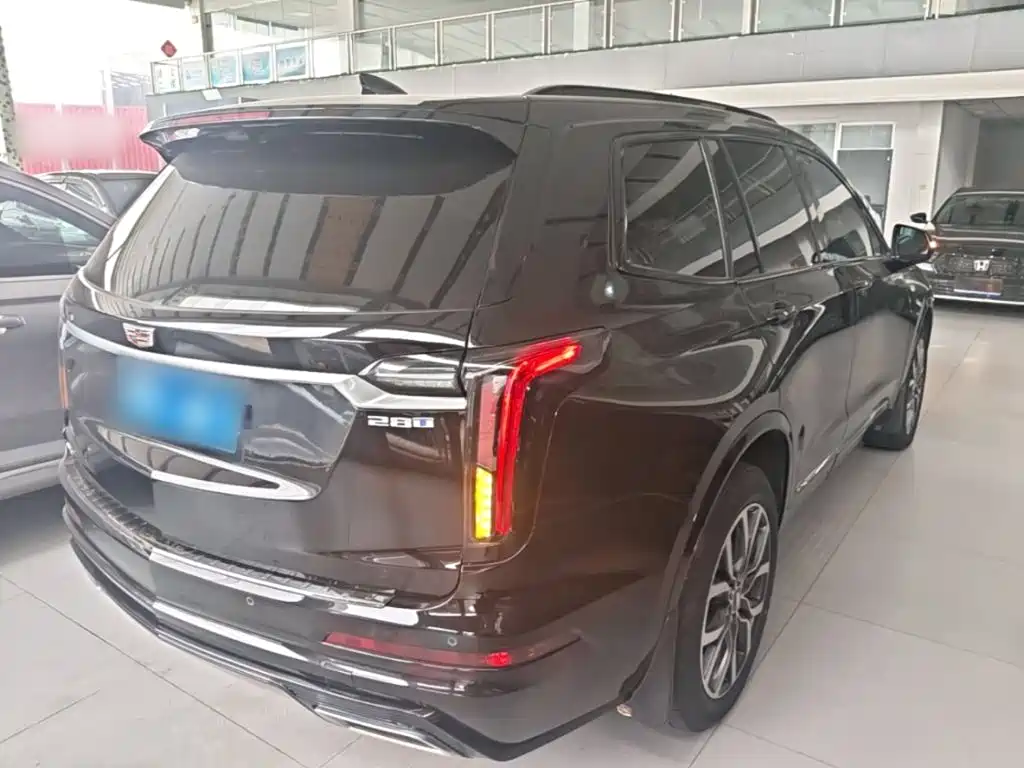 Cadillac XT6 2.0 T 6-seat 4 WD Distinguished