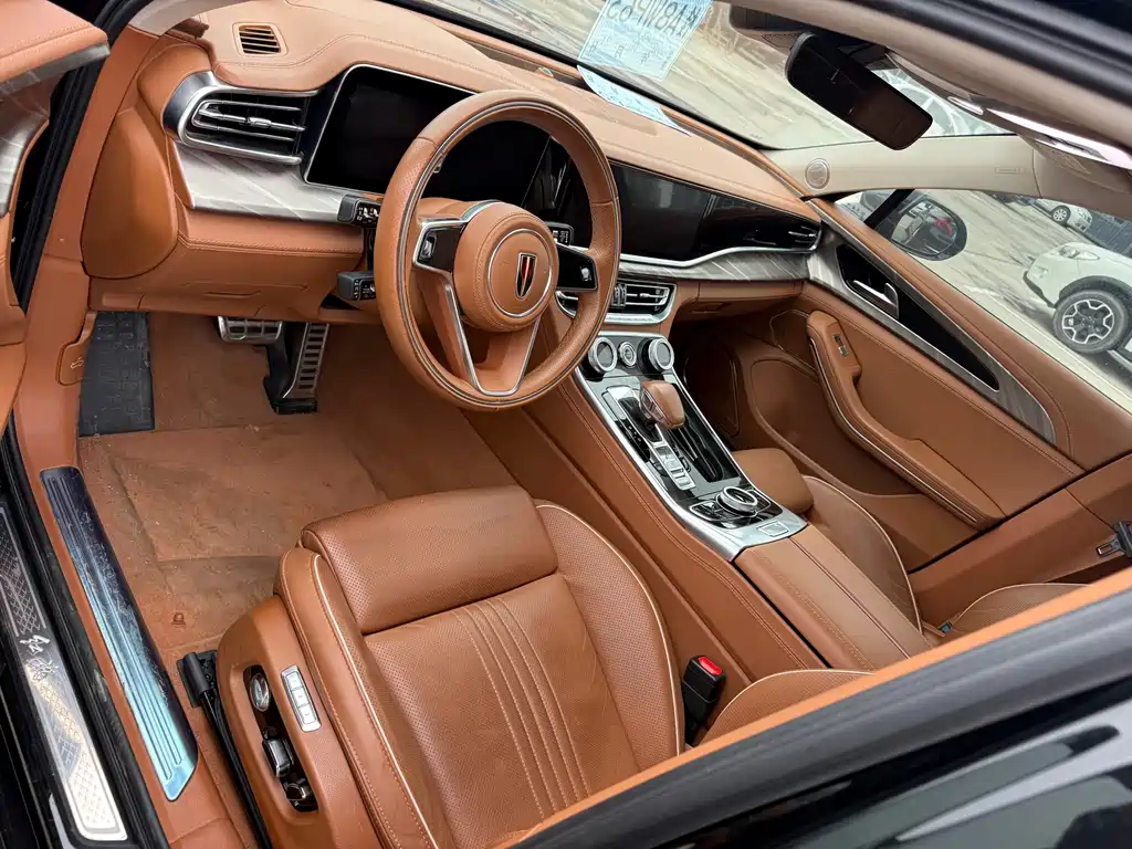 Hongqi H9 2.0 T Connected Flagship Enjoyment