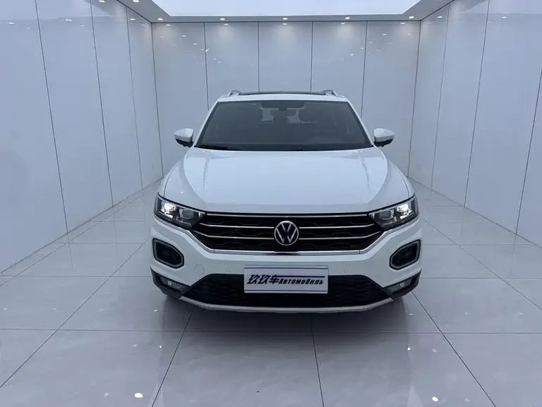 Volkswagen T-ROC 280 TSI DSG 4 WD Luxury Connected