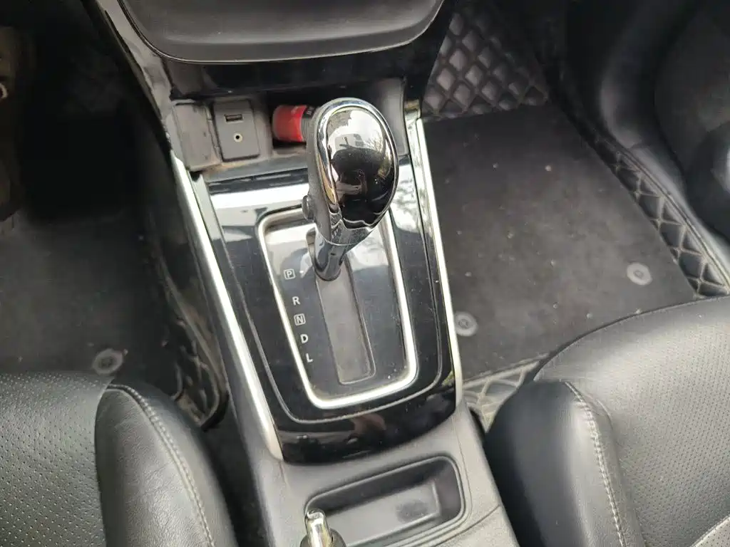 Sylphy 1.6 XV CVT Premium