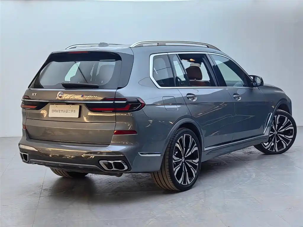 BMW X7 M60 i xDrive M60 i
