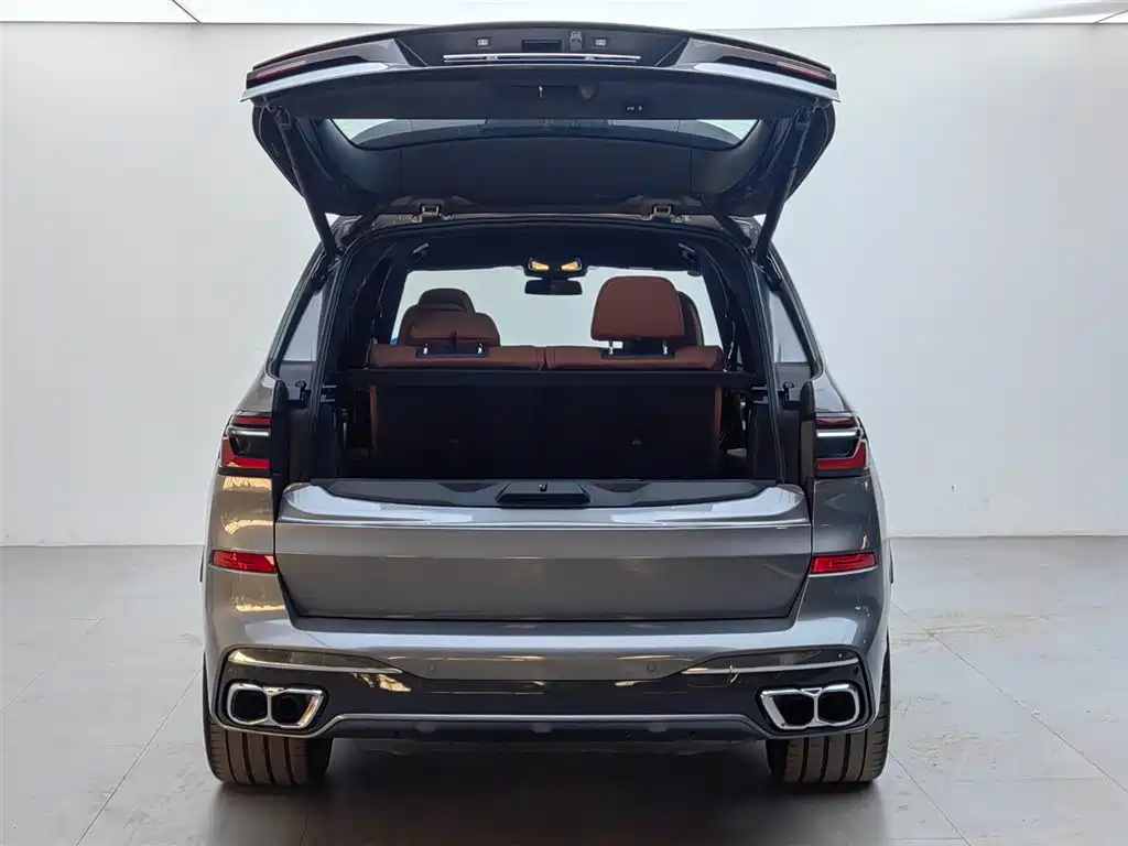 BMW X7 M60 i xDrive M60 i