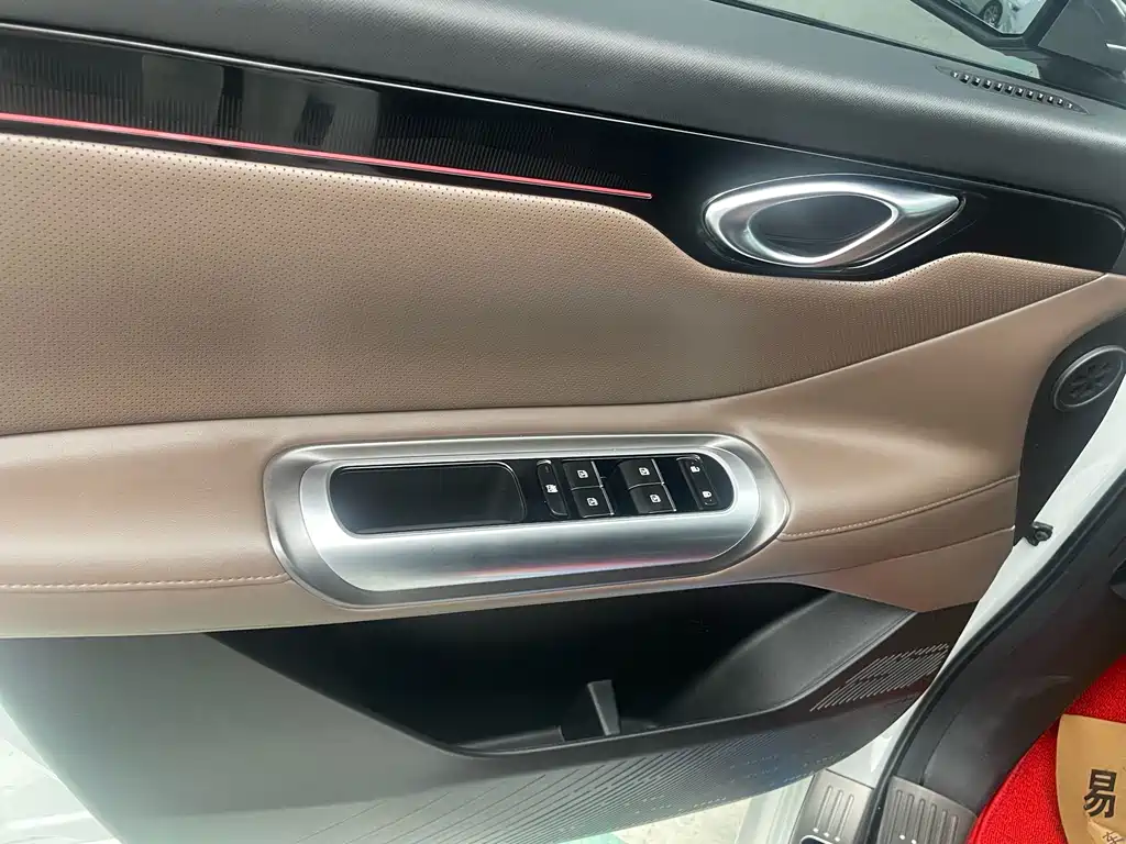 Trumpchi E8 NEV 传祺E8 PHEV 2024款 150 km MAX+