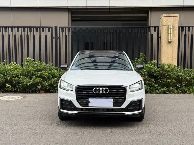 Audi Q2 L 35 TFSI Progressive Dynamic