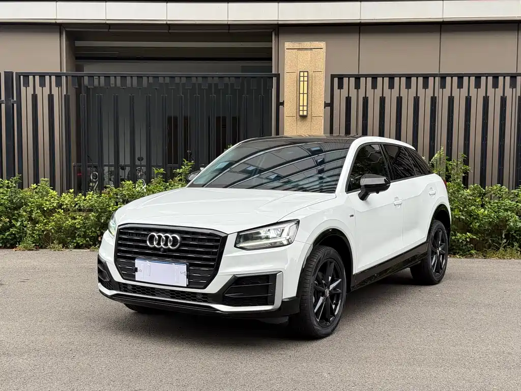 Audi Q2 L 35 TFSI Progressive Dynamic