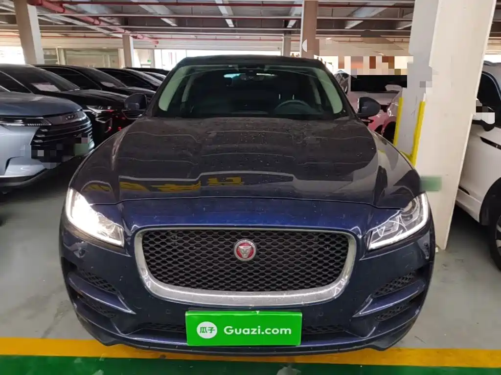 Jaguar F-PACE 2.0 T Urban Premium