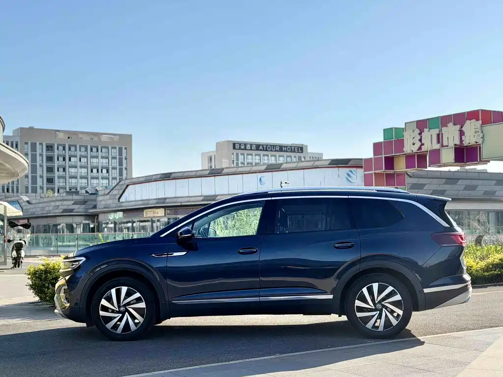 Talagon 380 TSI 4 WD Luxury Premium Realm Pro 6-seat