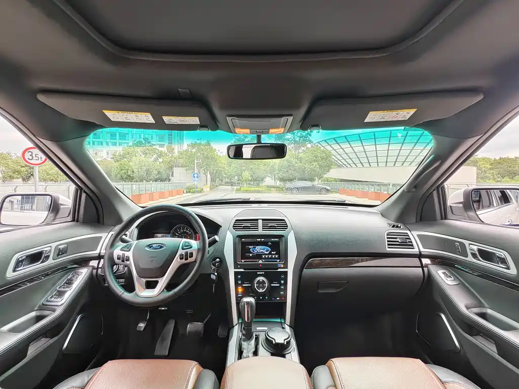 Explorer (Import) 3.5 L Premium