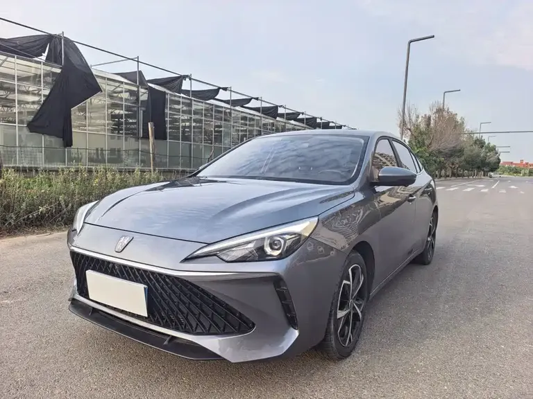 Roewe i5 1.5 L CVT Honored