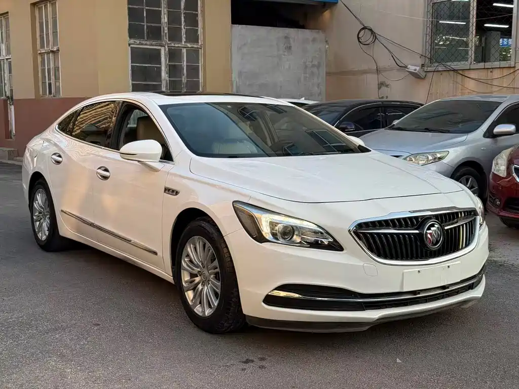 LaCrosse Facelift 20 T Leading