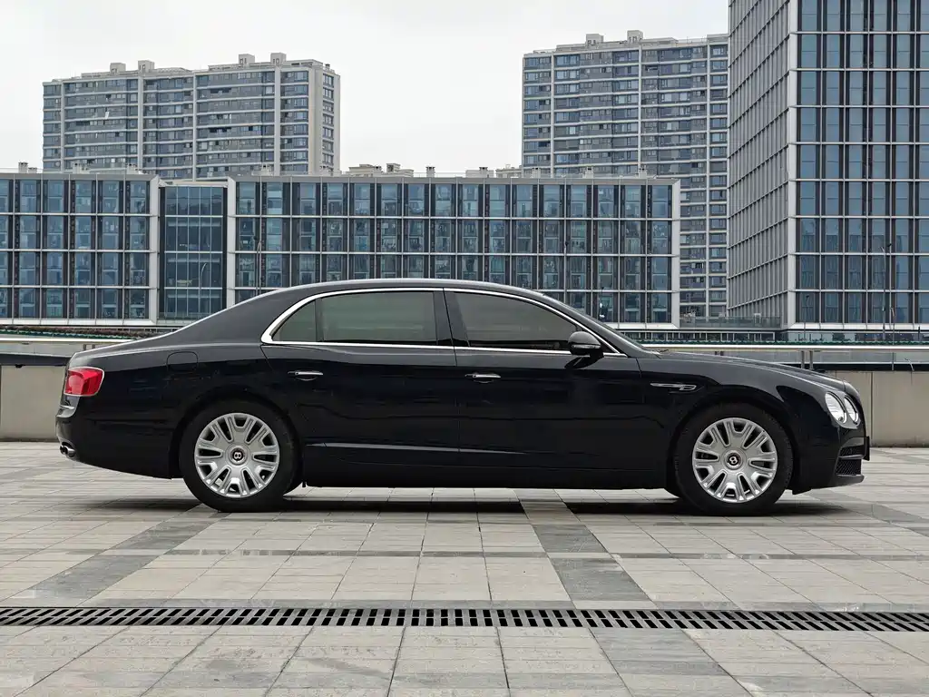 Flying Spur 4.0 T V8 Standard